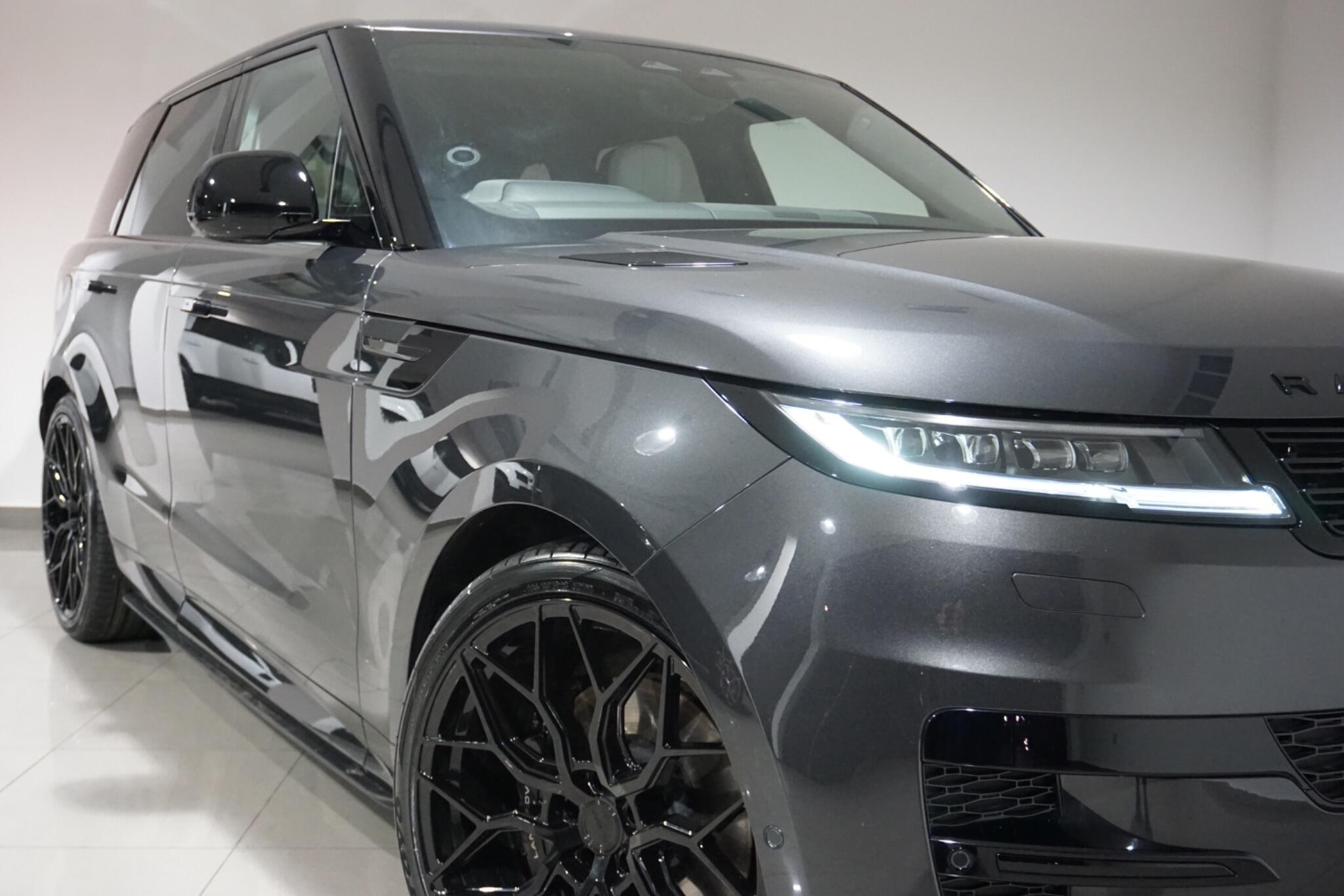 Land Rover Range Rover Sport 3.0 D300 MHEV Dynamic SE SUV 5dr Diesel Auto 4WD Euro 6 (s/s) (300 ps)